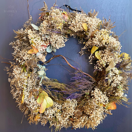 Dried Gyp Wreath with natural blooms, best flowers near me from Beckenham florist